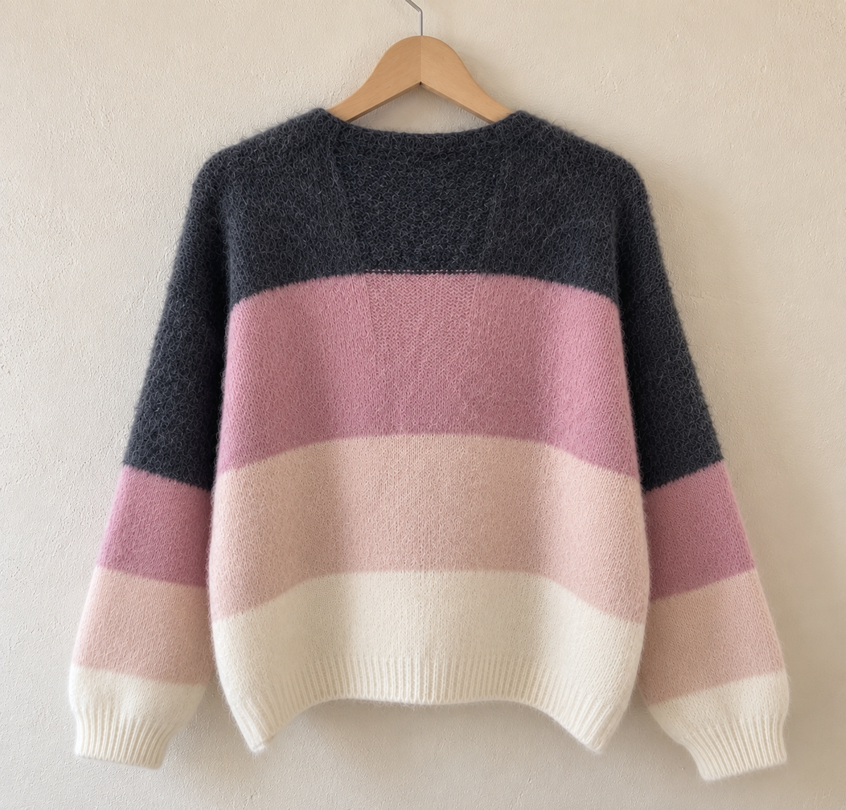 Gilet Célia oversize en maille duveteuse rose et gris LOUNAE