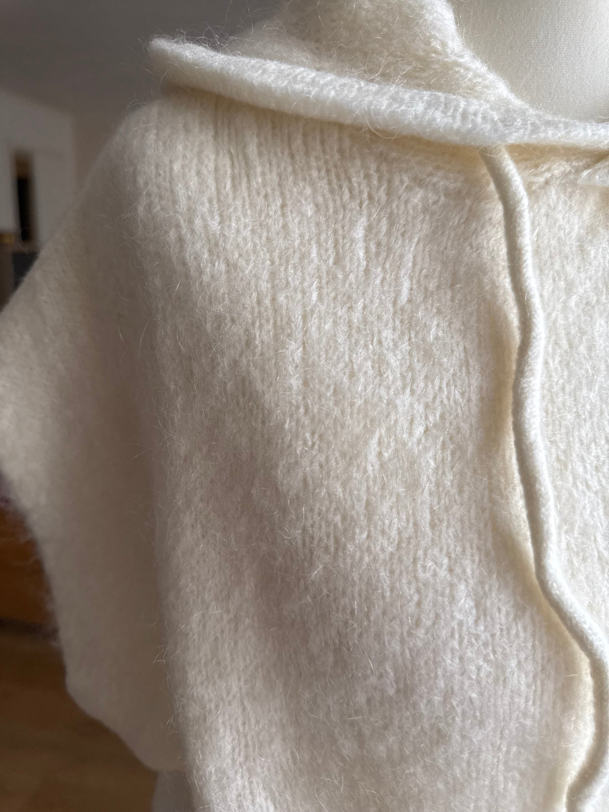 Pull Sans Manches à Capuche Blanc cassé Mohair LOUNAE