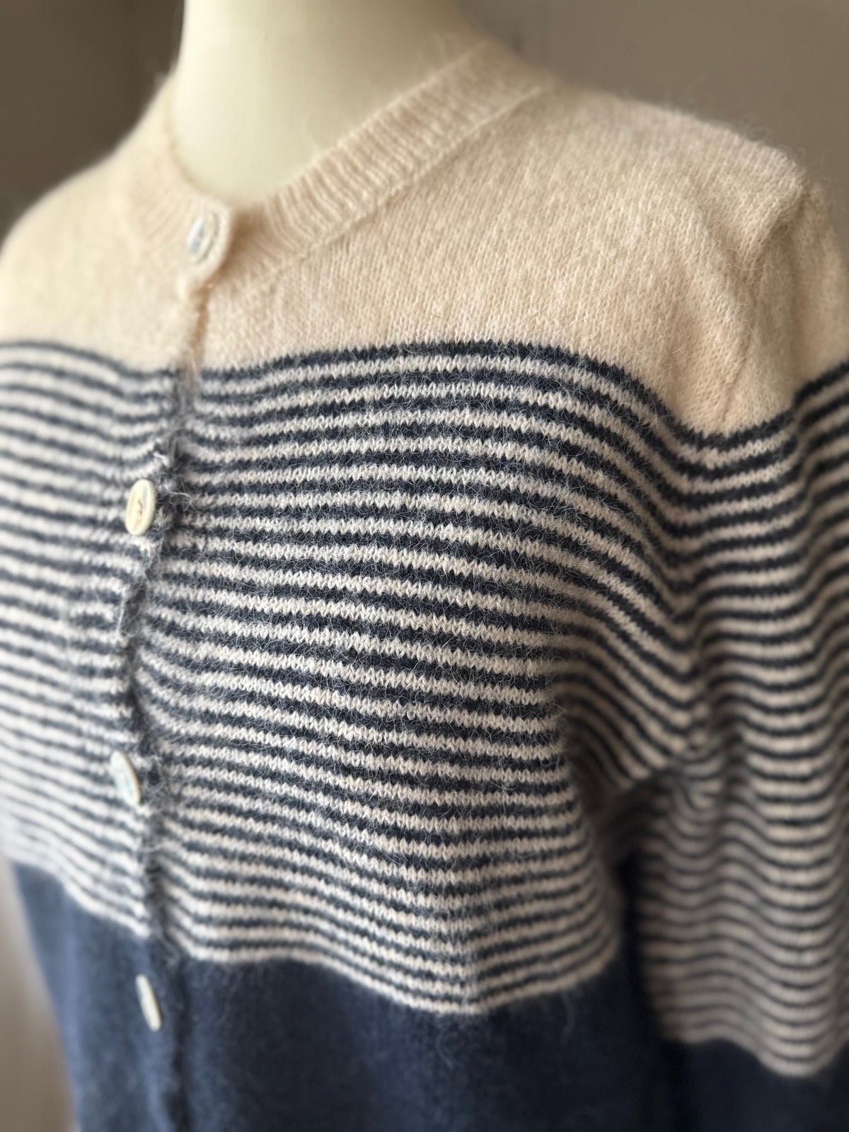 Gilet Rayé Marinière Bleu Marine et Beige LOUNAE
