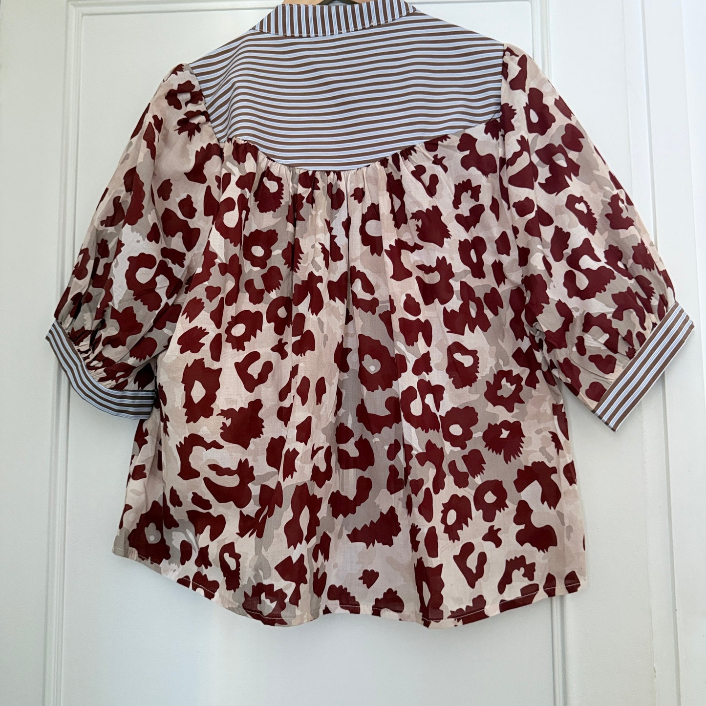 Blouse manches ballon beige et bordeaux en coton LOUNAE