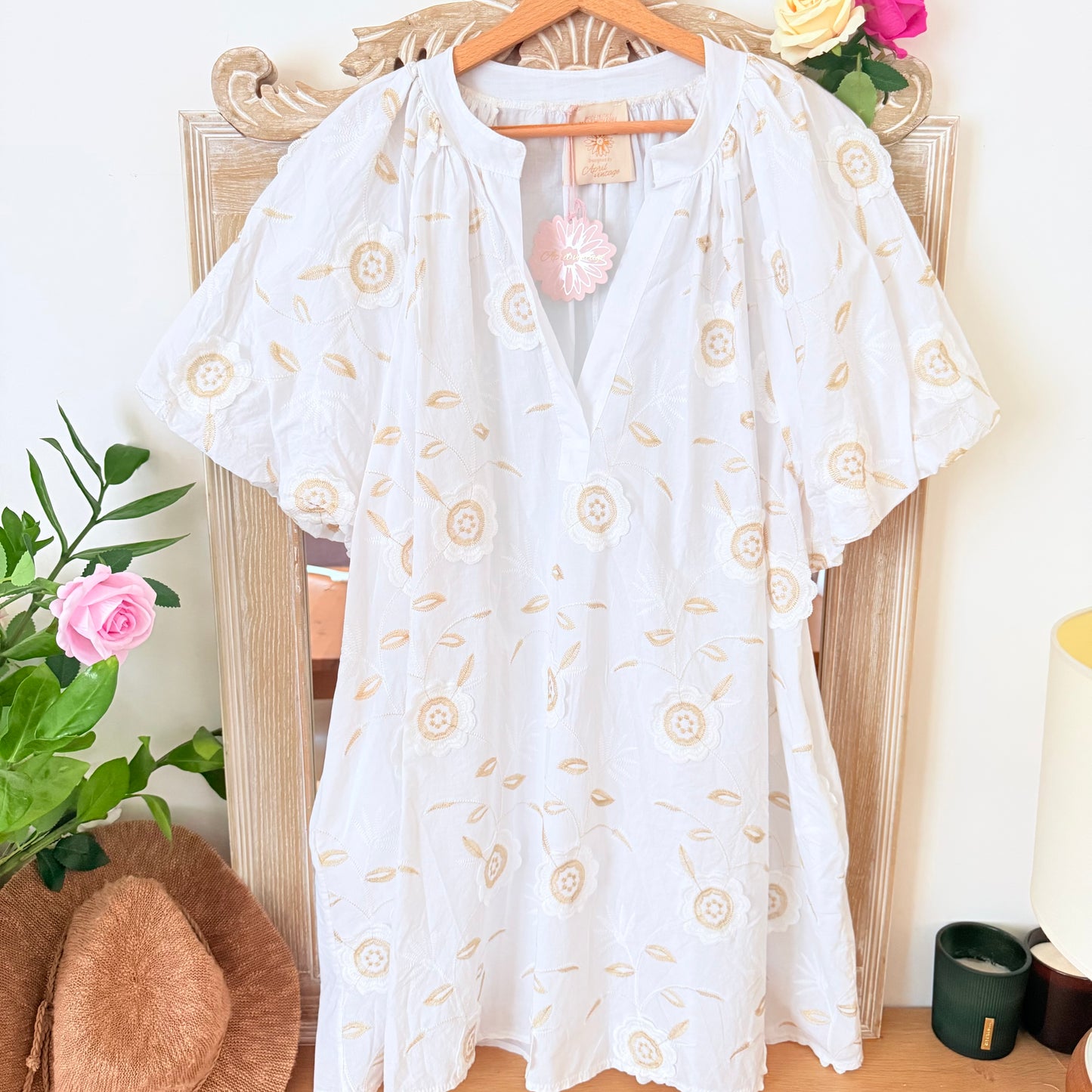 Weiß-goldenes Kleid - April Vintage