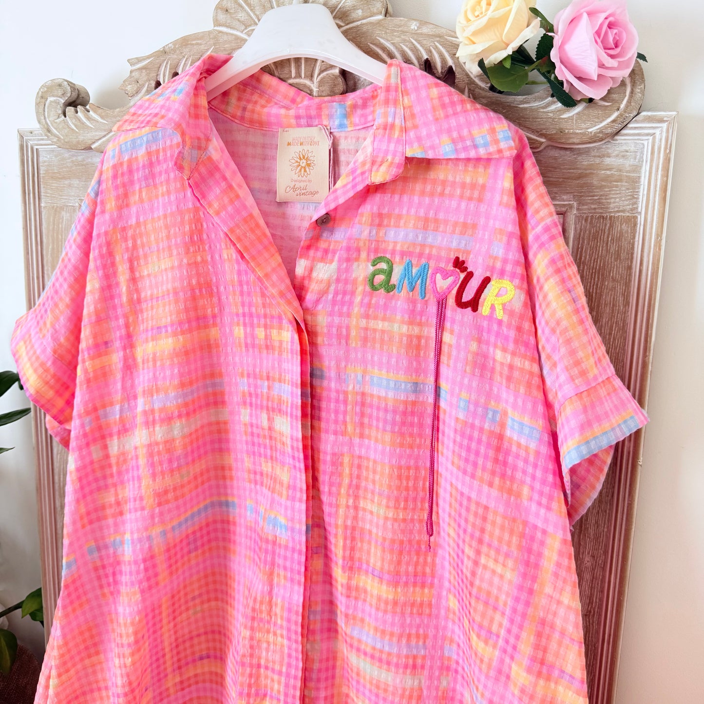Rosa kariertes Kleid mit AMOUR-Logo - April Vintage