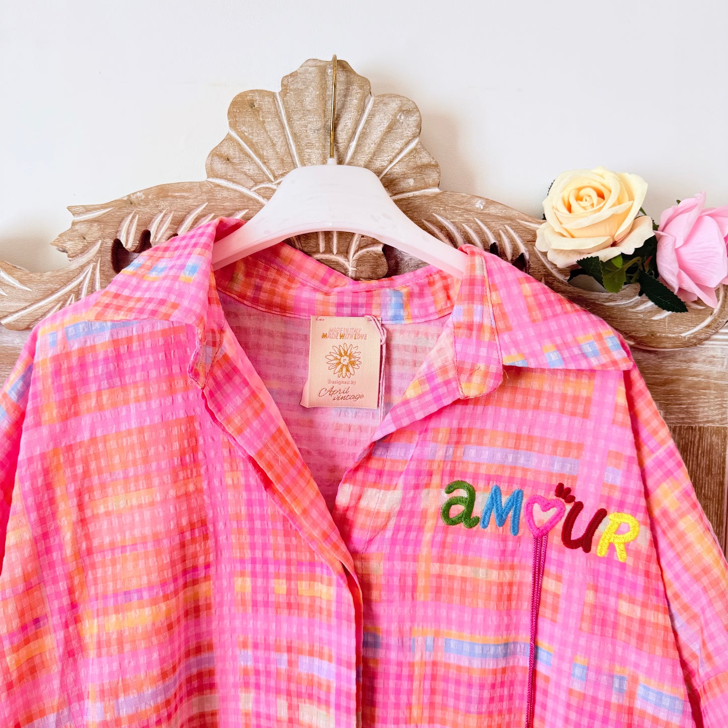 Rosa kariertes Kleid mit AMOUR-Logo - April Vintage