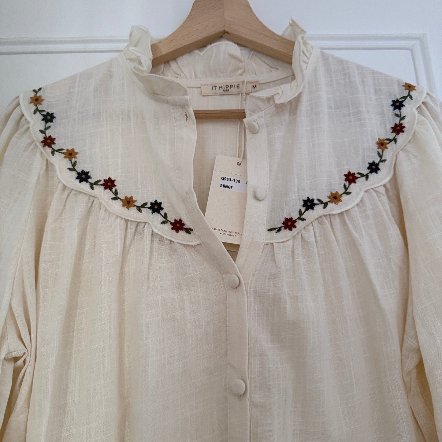 Chemise beige col à volant fleurie - It hippie