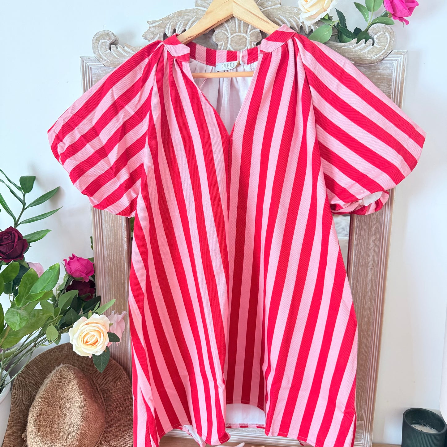 Rosa und rotes Kleid mit Ballonärmeln - Pohême