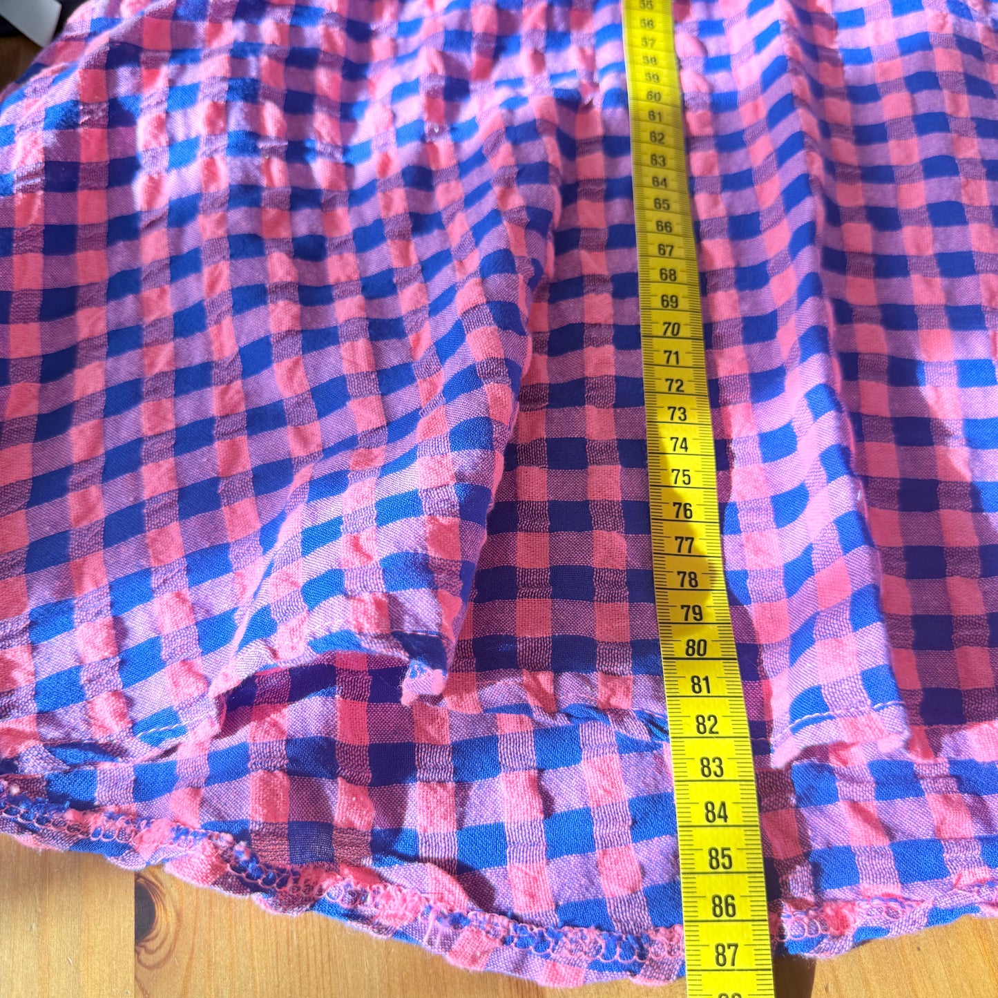 Robe à carreaux bleu et violet