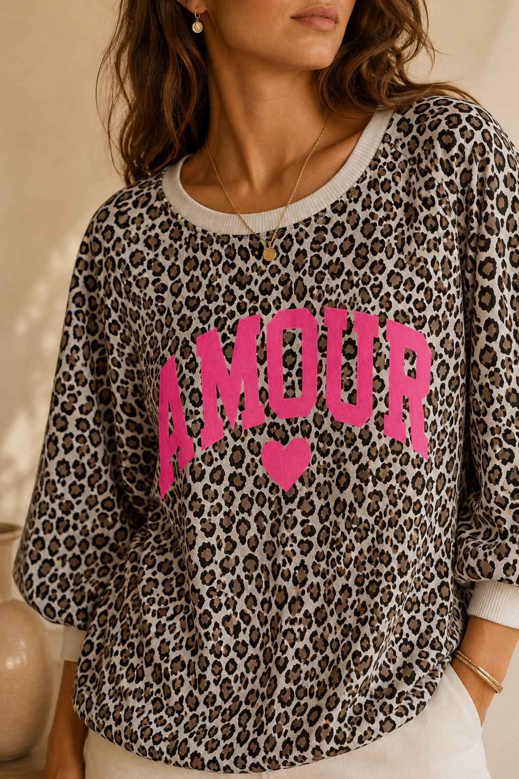 Sweat beige léopard manches trois quarts logo amour taille unique LOUNAE
