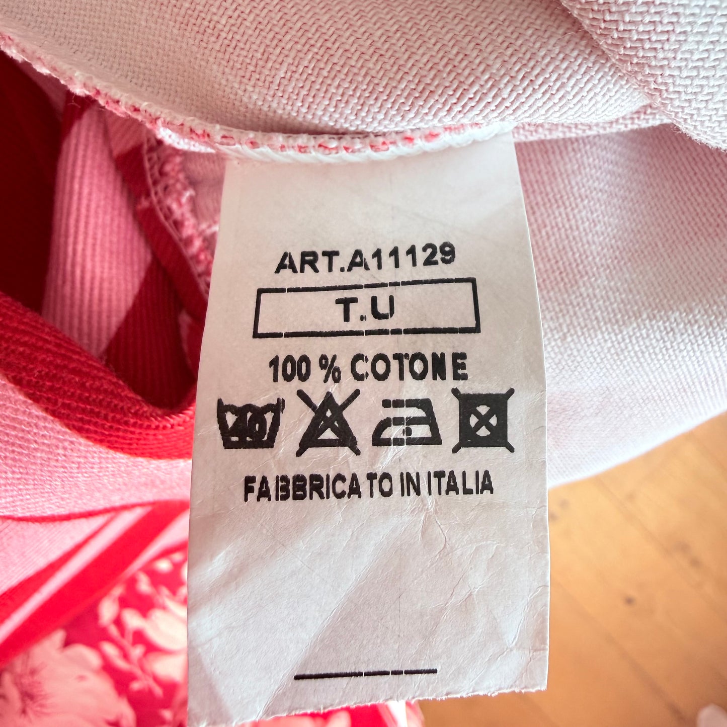 Rosa und rotes Kleid mit Ballonärmeln - Pohême