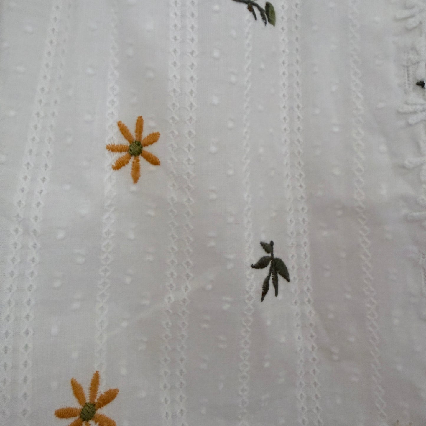Blouse blanche broderie fleurs - Maëlle
