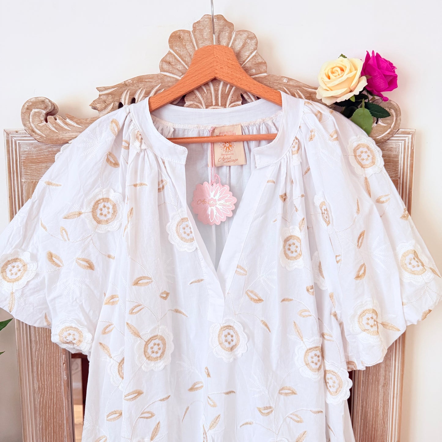 Weiß-goldenes Kleid - April Vintage