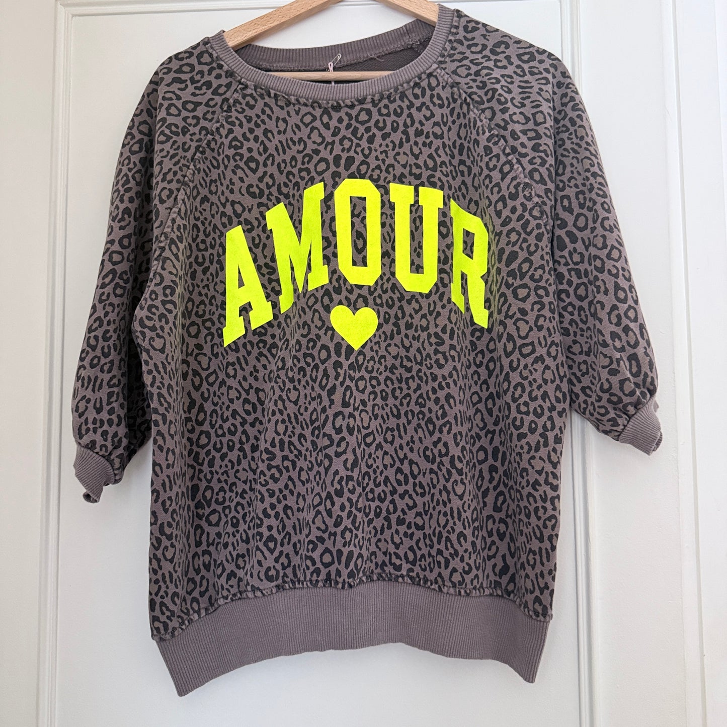 Sweat taupe léopard logo amour en coton taille unique LOUNAE